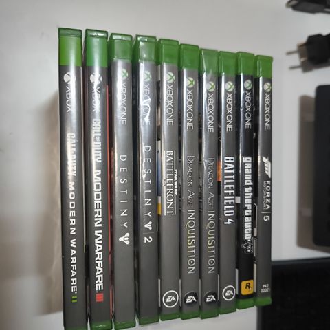 Few Xbox one games.