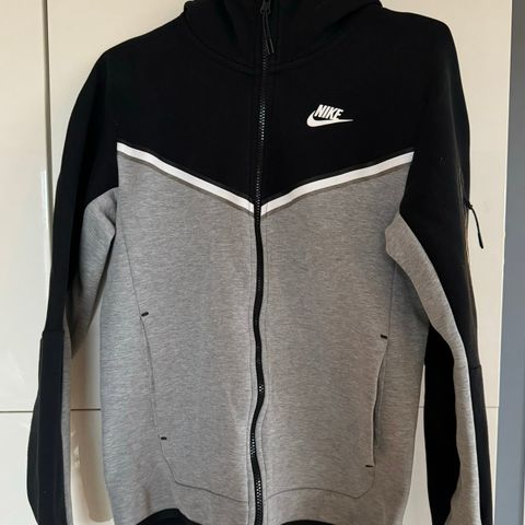 Nike tech fleece