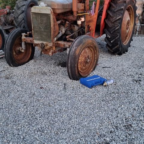 Massey ferguson 135 selges i deler