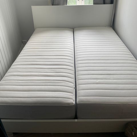 Ikea Nordli seng 160 * 200 cm m/endegavl uten madrass.