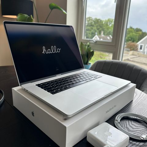 MacBook PRO 16-tommer 1TB