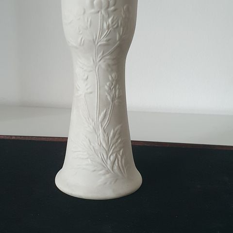 Suvi white vase - Arabia Finland