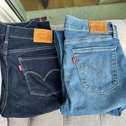 Levis jeans