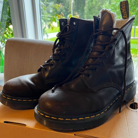 Brune dr.martens