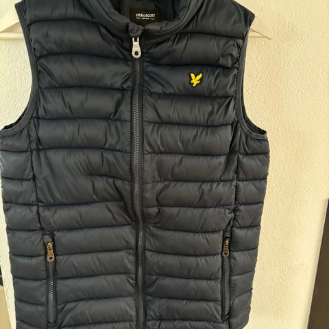 Lyle&scott vest selges