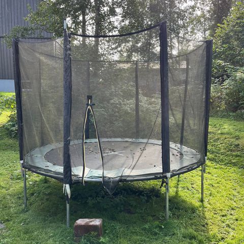 Trampoline Må hentes!