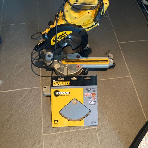 Dewalt DWS774 kappsag blad med 30 tenner pluss wenner