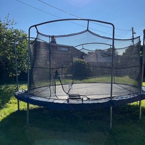 Jumpking trampoline