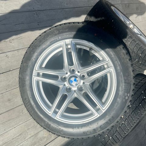 Bmw 17” komplett vinterhjul.