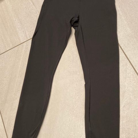 Lululemon tights ”25, str 6 (small)