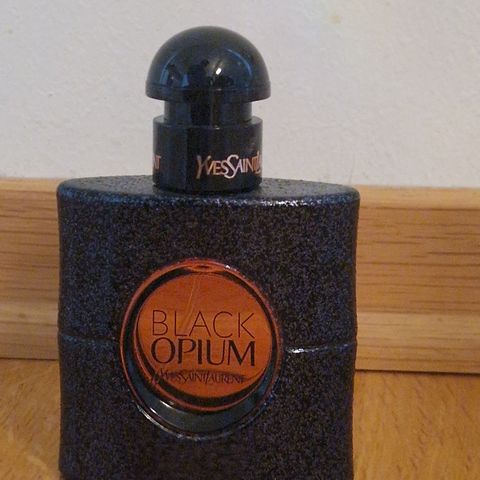 Yves Saint Laurent  Black Opium EdP 30 ml til dame