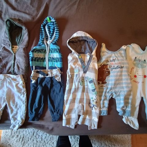 baby clothes