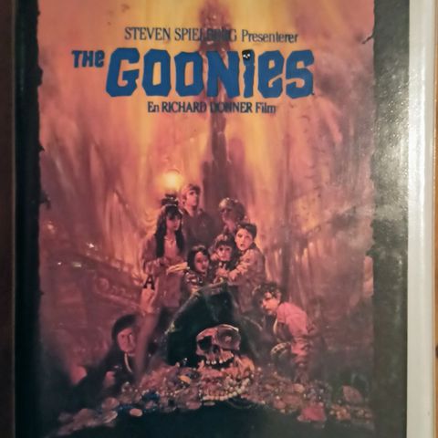 VHS film Big Box. The Goonies 1985