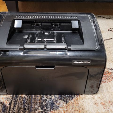 HP LaserJet P1102w