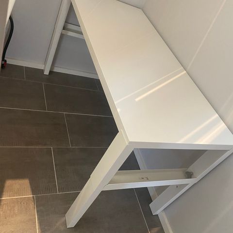 Skrivebord fra Ikea