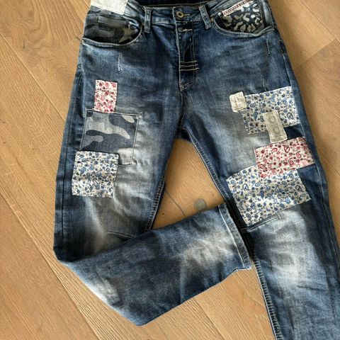 «Place de jour» jeans med lapper