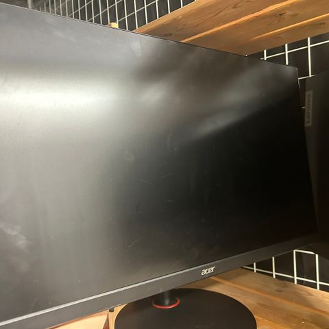 Lenovo og acer monitor til salg