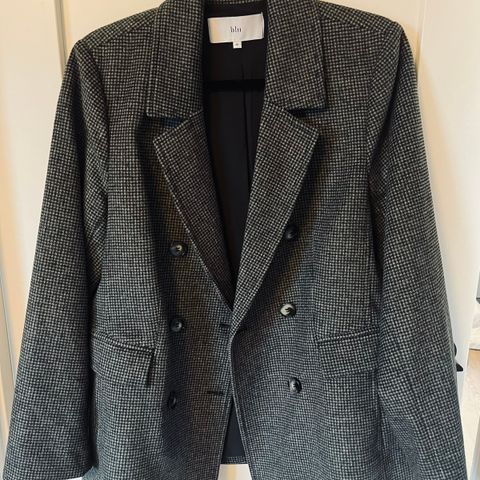 Nydelig blazer/jakke