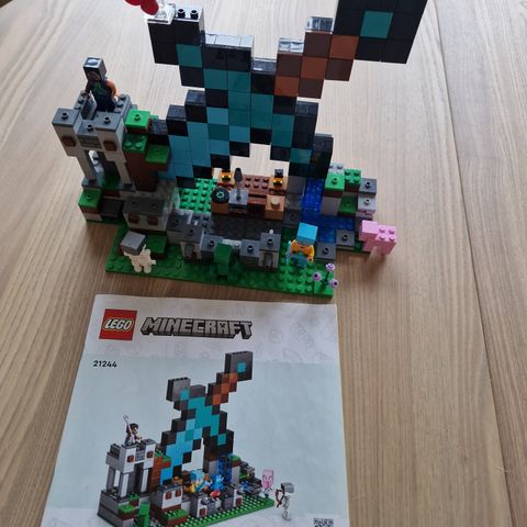 Lego Minecraft 21244