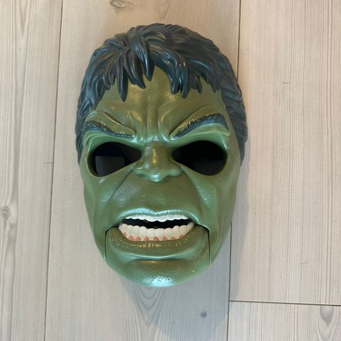 Hulken maske