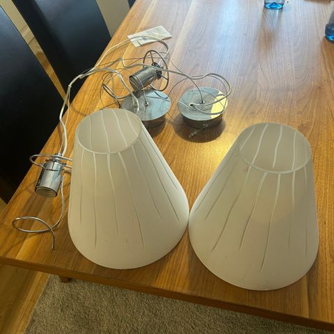 2 fine IKEA taklamper