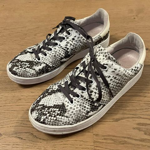 K.cobler sneaker snakeskin print