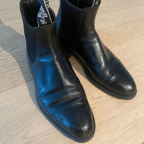 R.M Williams chelsea boots