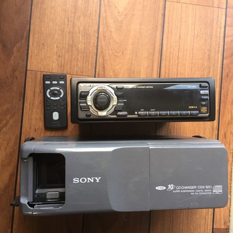 Sony bilstereo med cd-veksler