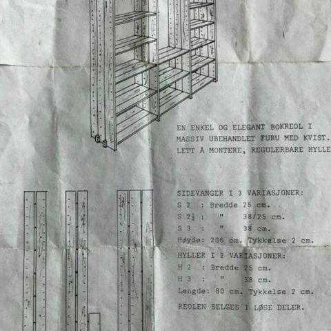 Retro bokhylle / bokreol med kommode i ubehandlet furu fra Tannum