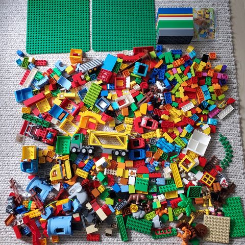 LEGO Duplo - 10 kilo i stor kasse