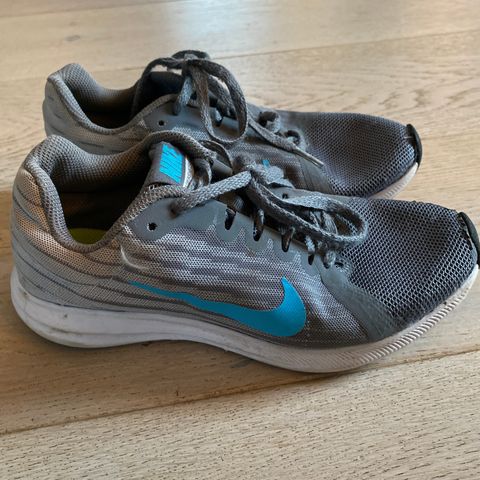 Nike joggesko str 35,5