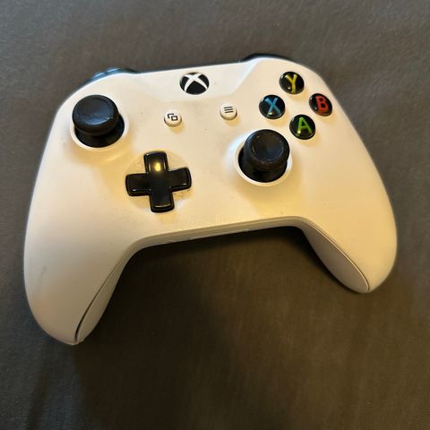 Xbox One kontroller (med bluetooth)