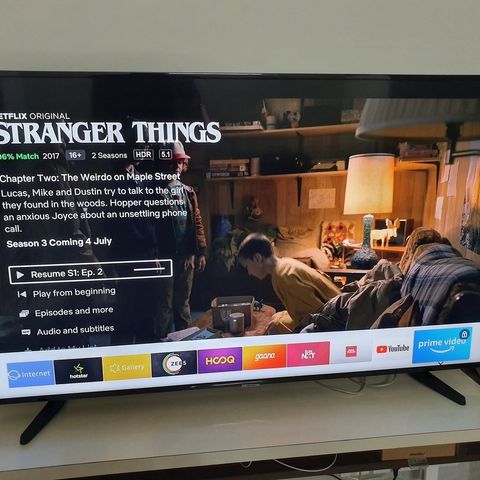 SAMSUNG  4K SMART TV