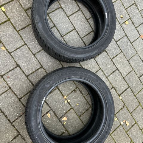 Sommerdekk Michelin 235/45 R 17.