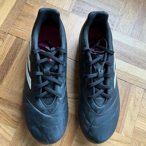 Adidas copa fotballsko str. 40