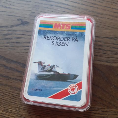 REKORDER PÅ SJØEN. DAMM. BÅTKORT. BARNEKORTSTOKK FRA 80TALLET.