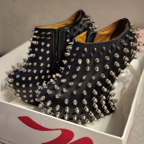 Jeffrey Campbell spike