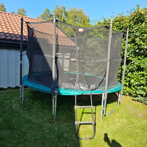 Trampoline gis bort - henting