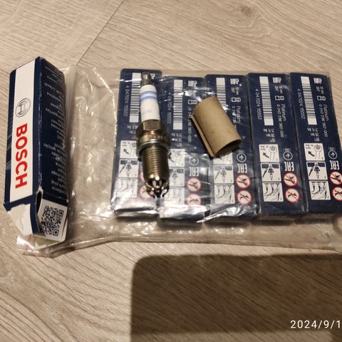 Tennplugg BOSCH 0 242 236 562 Premium BOSCH Platinum +4