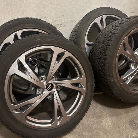 20" Audi E-tron original RS gode felger med gode Nokian vinterdekk