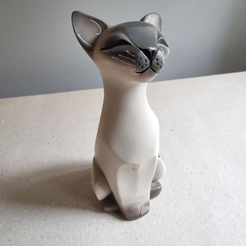 Pedigree pals siamese. Siamesisk katt figur