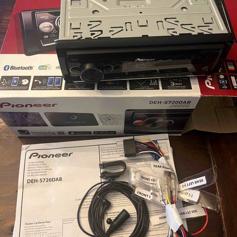 Pioneer DEH-S720DABAN + mic bilstereo selges