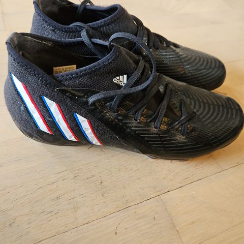 40 2/3 Adidas gress / kunstress fotballsko