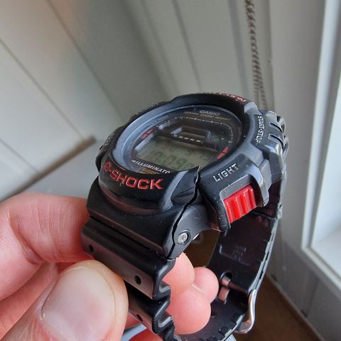 Vintage Casio G-shock dw-8700