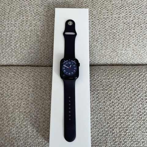 Apple  Watch Series 8 - 45mm