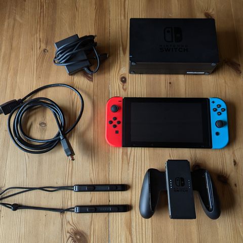 Helt strøken Nintendo Switch, lite og pent brukt av voksne