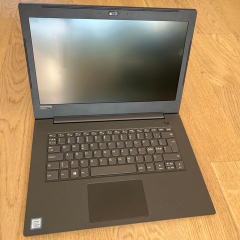 Lenovo bærbar pc  (V130-14IKB, model 81HQ)