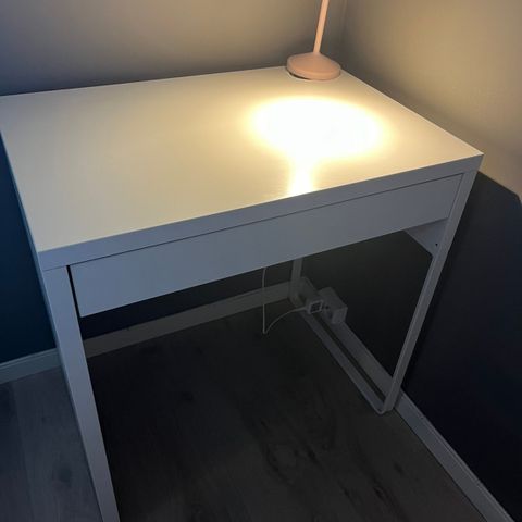 Ikea Micke arbeidsbord