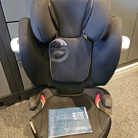 Cybex M-fix  15-36kg