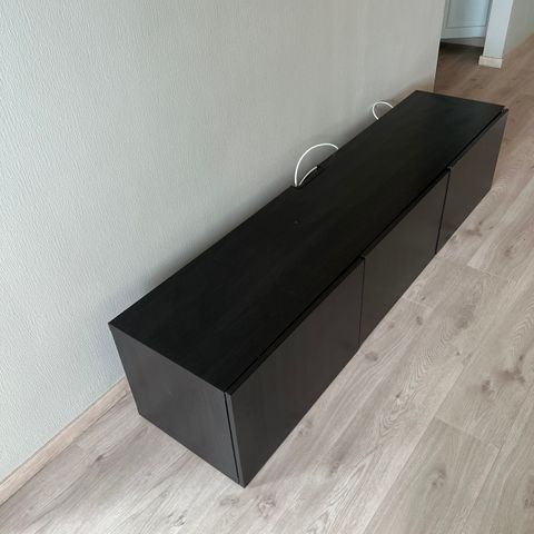 Ikea Bestå tv-bord til salgs